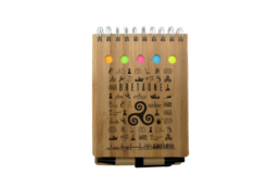 Calepin bambou produit personnalisé Bretagne avec gravure triskell, idéal pour souvenirs écologiques et boutiques bretonnes.