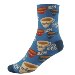 Chaussettes bretonnes bleues avec bols bretons et inscription BZH