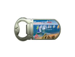 Magnet d&eacute;capsuleur souvenir Vend&eacute;e avec voiliers sur l'oc&eacute;an