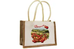 Sac en jute souvenir Normandie avec illustration de pommes et paysage normand