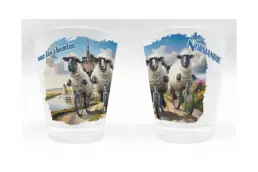 Verre à liqueur souvenir Normandie avec moutons à vélo et Mont-Saint-Michel