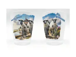 Verre à liqueur souvenir Normandie avec moutons à vélo et Mont-Saint-Michel