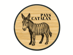 Chargeur &agrave; induction souvenir Pays Catalan avec &acirc;ne catalan