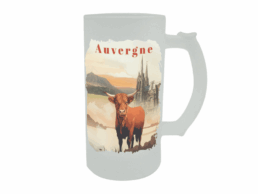Chope givr&eacute;e souvenir Auvergne illustr&eacute;e d'une vache Salers et de la cath&eacute;drale