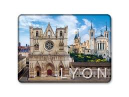 Magnet rectangle souvenir Lyon avec la cath&eacute;drale Saint-Jean et la basilique de Fourvi&egrave;re