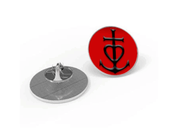 Pin's m&eacute;tal souvenir Camargue repr&eacute;sentant la croix camarguaise sur fond rouge