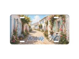 Plaque d&eacute;corative immatriculation souvenir &Icirc;le de R&eacute; avec ruelle fleurie et v&eacute;lo
