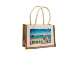 Sac jute souvenir &Icirc;le de R&eacute; avec femme, v&eacute;lo et pont de l'&icirc;le