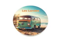 Sous-plat rond souvenir Landes avec combi vintage sur la plage
