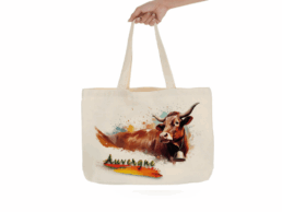 Tote bag souvenir Auvergne illustr&eacute; d'une vache Salers