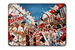 Magnet puzzle souvenir Fêtes de Bayonne avec musiciens, foule en blanc et rouge et géants traditionnels